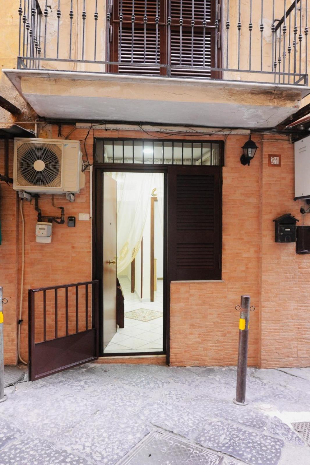 Апартаменты La Casa Di Nancy Next Plebiscito Неаполь Экстерьер фото