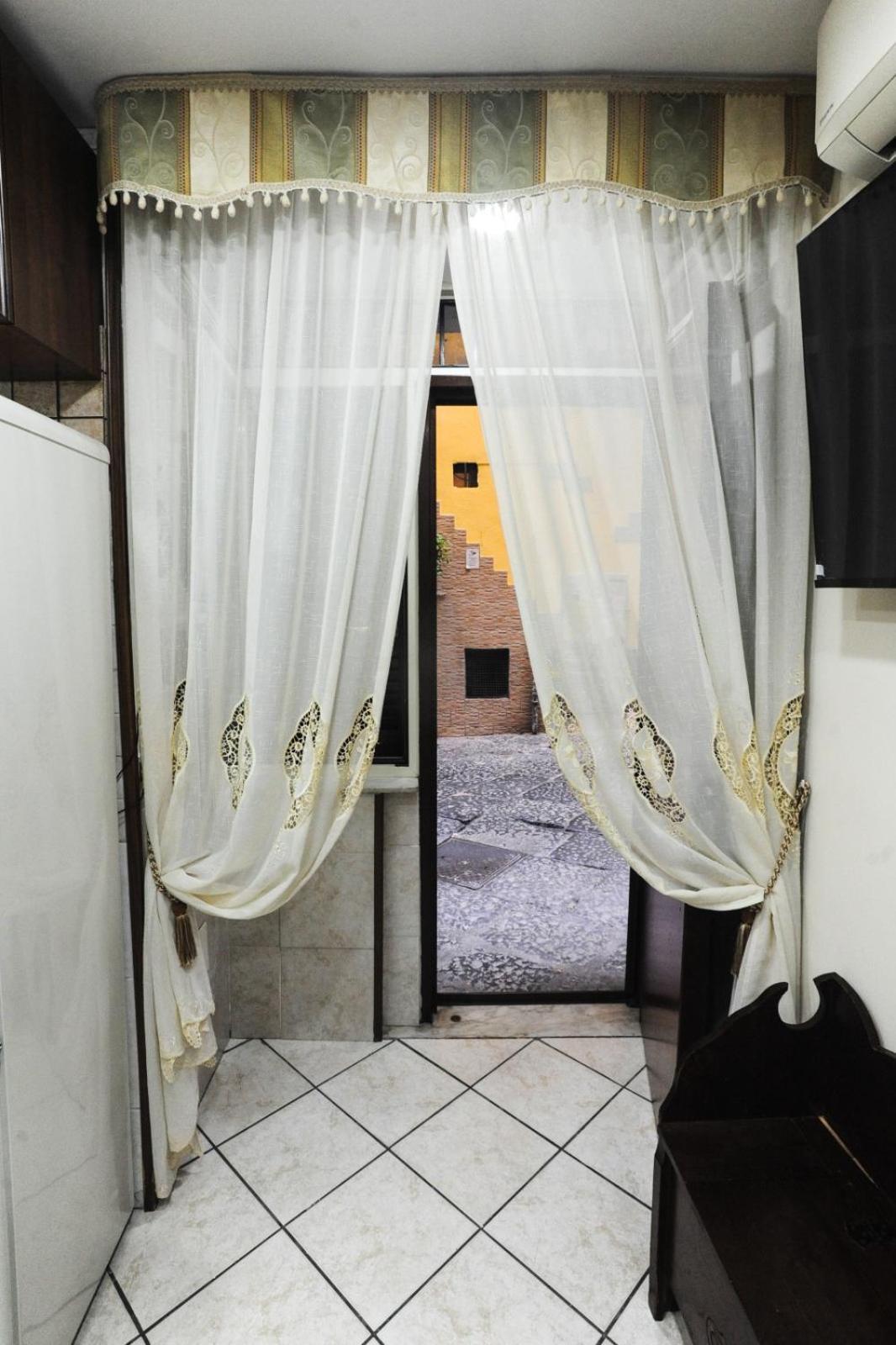 Апартаменты La Casa Di Nancy Next Plebiscito Неаполь Экстерьер фото